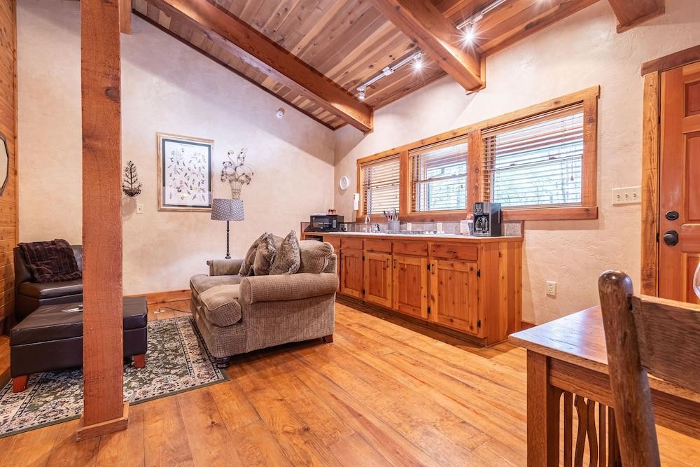Ruidoso Lodge Cabins photo 40