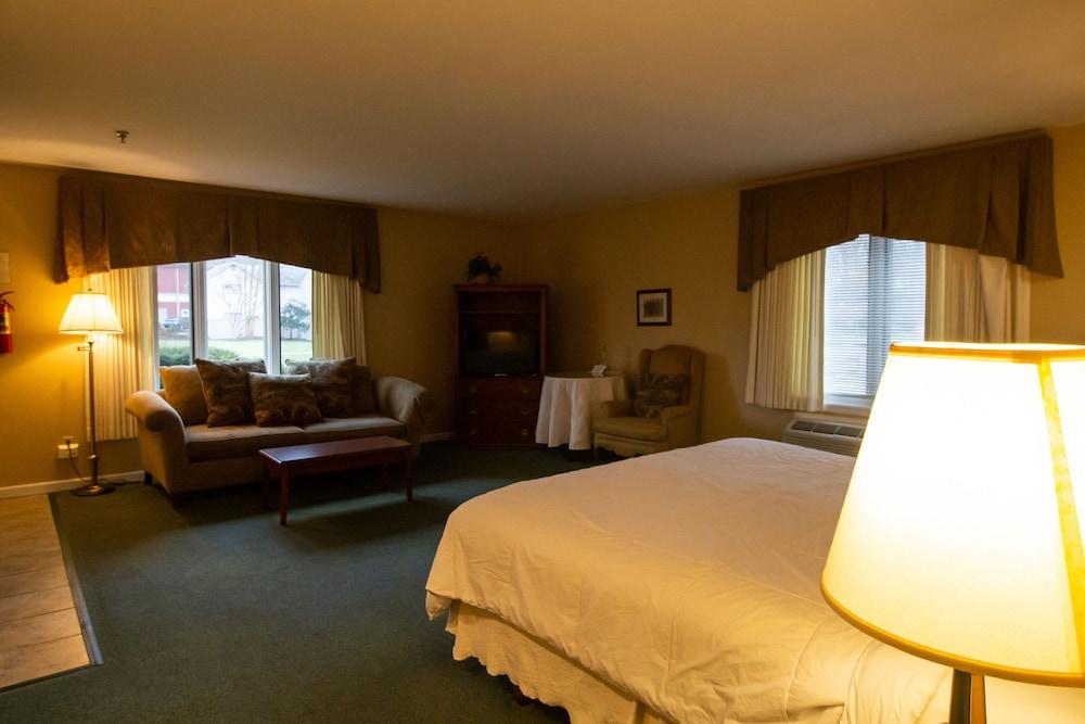 Delamater Inn photo 76