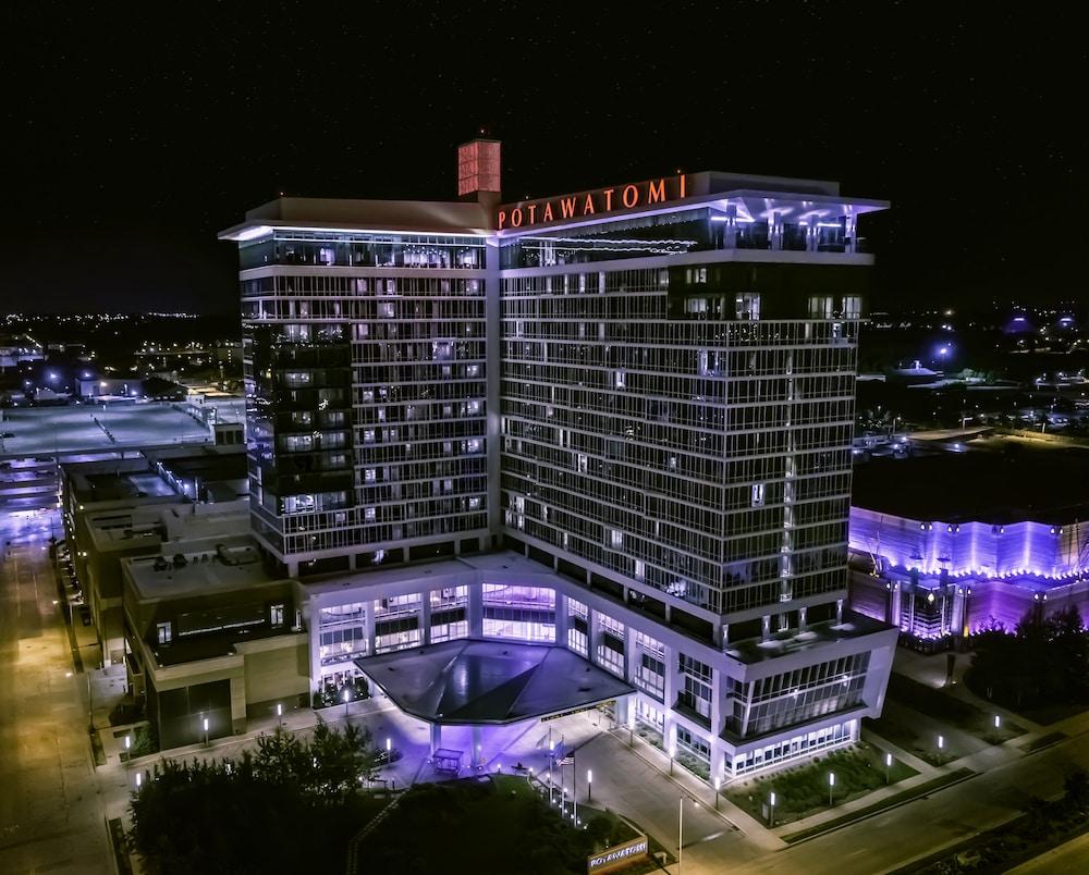 Potawatomi Hotel & Casino — hotel in Milwaukee