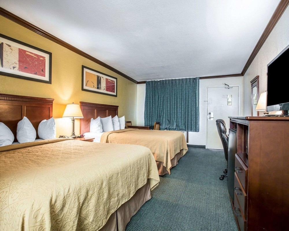 Quality Inn San Diego I-5 Naval Base photo 27