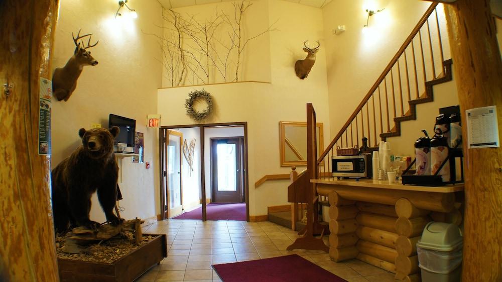Pictured Rocks Inn & Suites photo 19