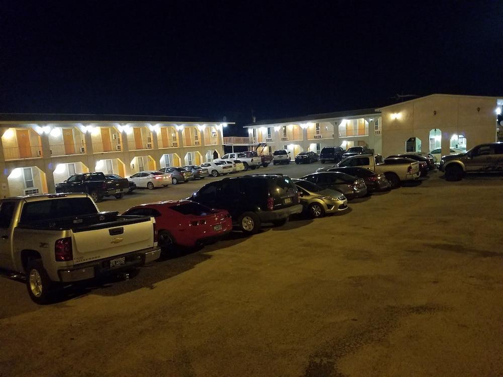Cisco inn photo 4