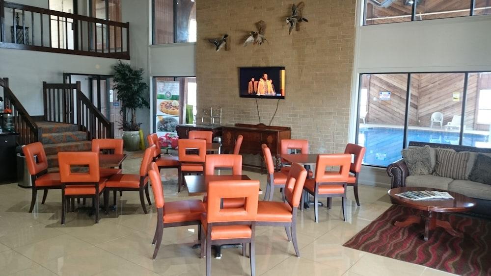 Quality Inn & Suites Stuttgart North photo 36