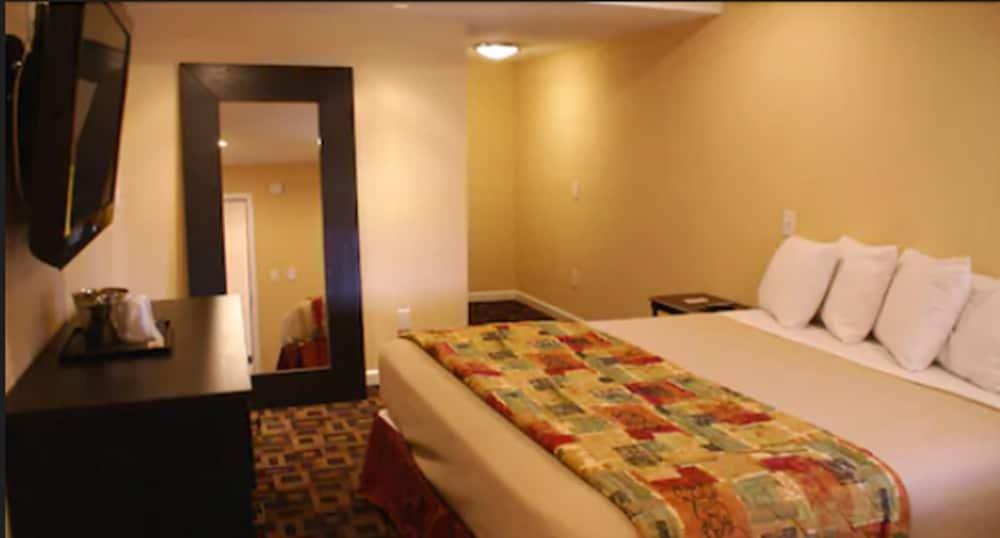 Relax Inn And Suites photo 5