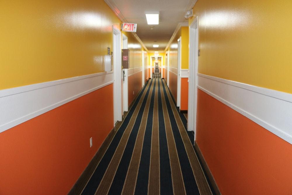 Amber Inn Motel Le Mars photo 26