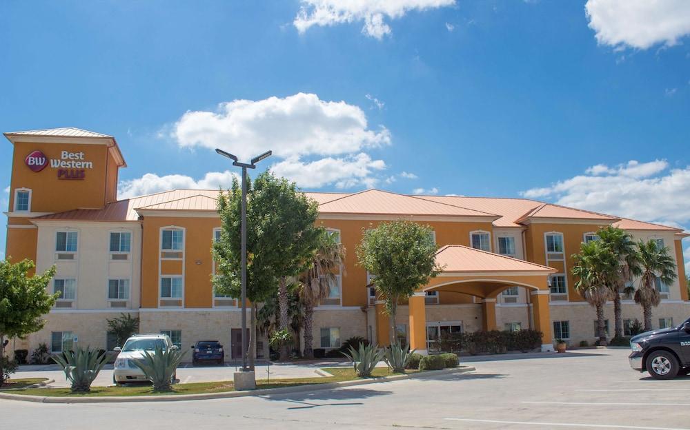 Best Western Plus San Antonio East Inn & Suites photo 30