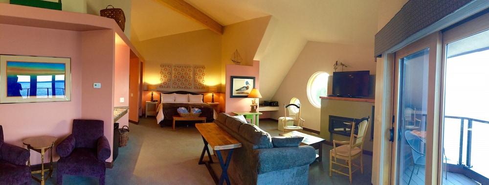 Blue Wave Inn photo 32