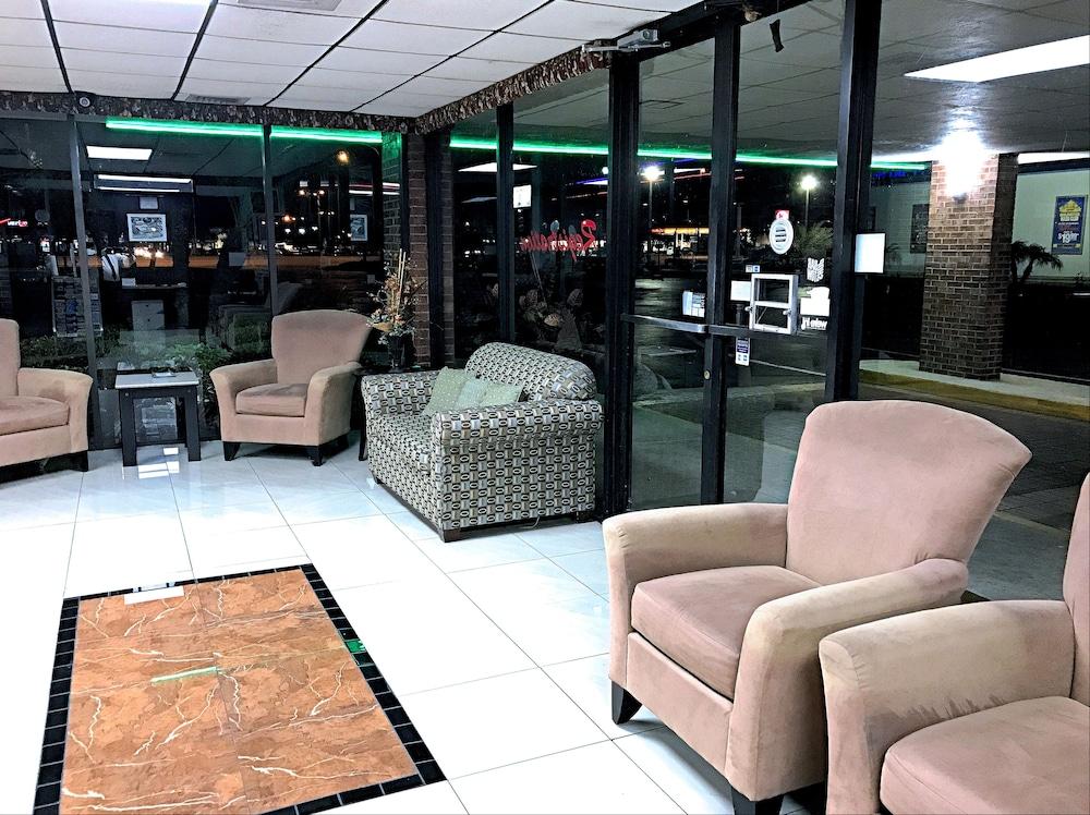 Stay Inn and Suites photo 5