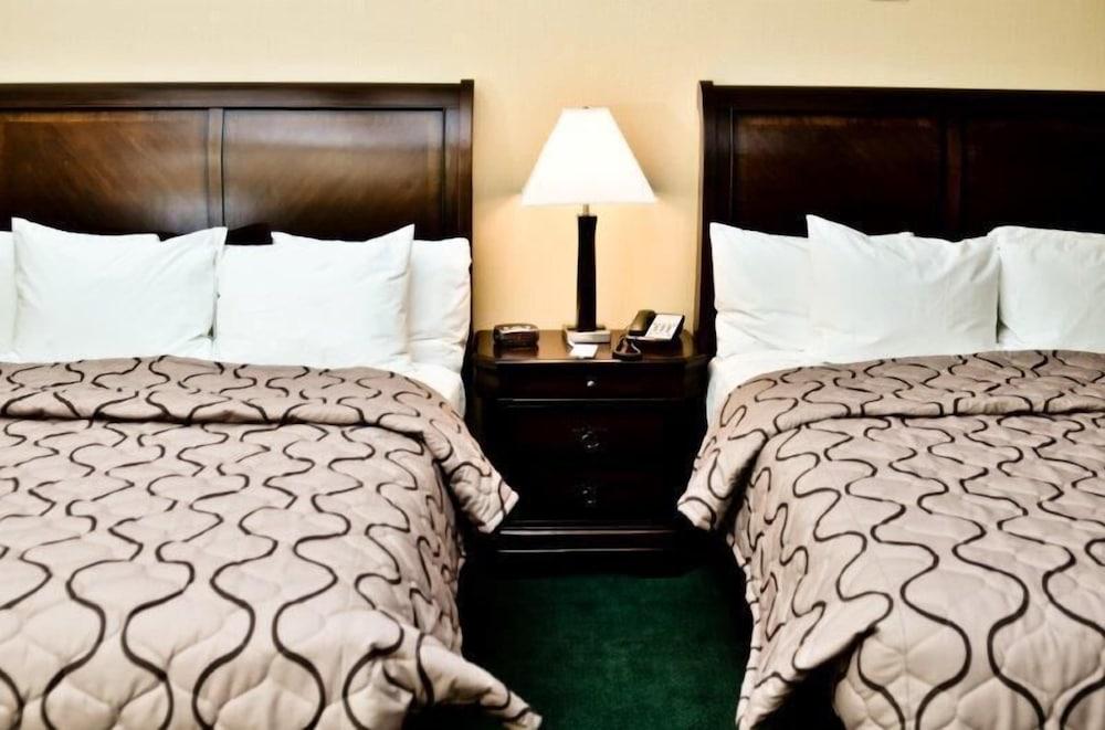 Pacer Inn And Suites Delaware photo 5