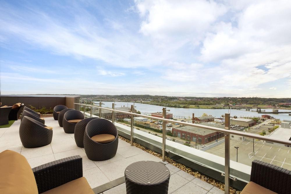 Hampton Inn & Suites Washington DC-Navy Yard photo 52