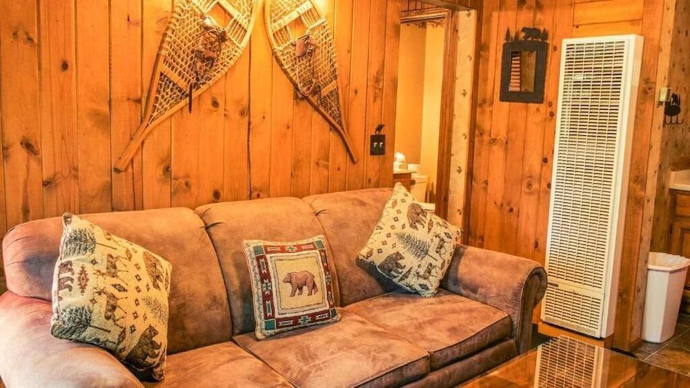 Eagle's Nest Lodge photo 1