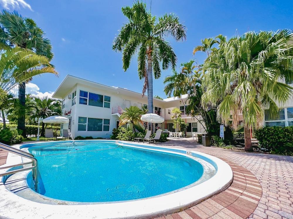 Winterset A North Beach Village Resort Hotel photo 1