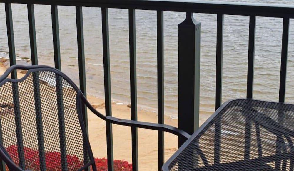 Beachfront Hotel photo 21