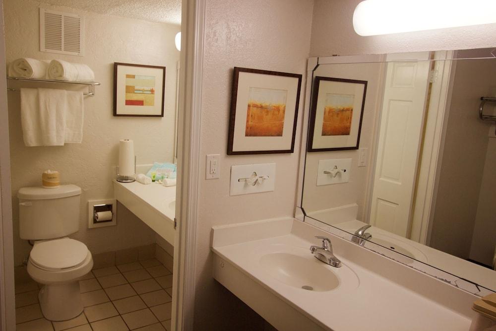 At Home Inn & Suites photo 51