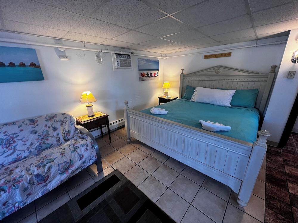 Green Dolphin Motel photo 20