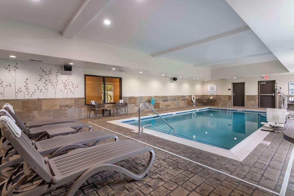 MainStay Suites Bowling Green North photo 3