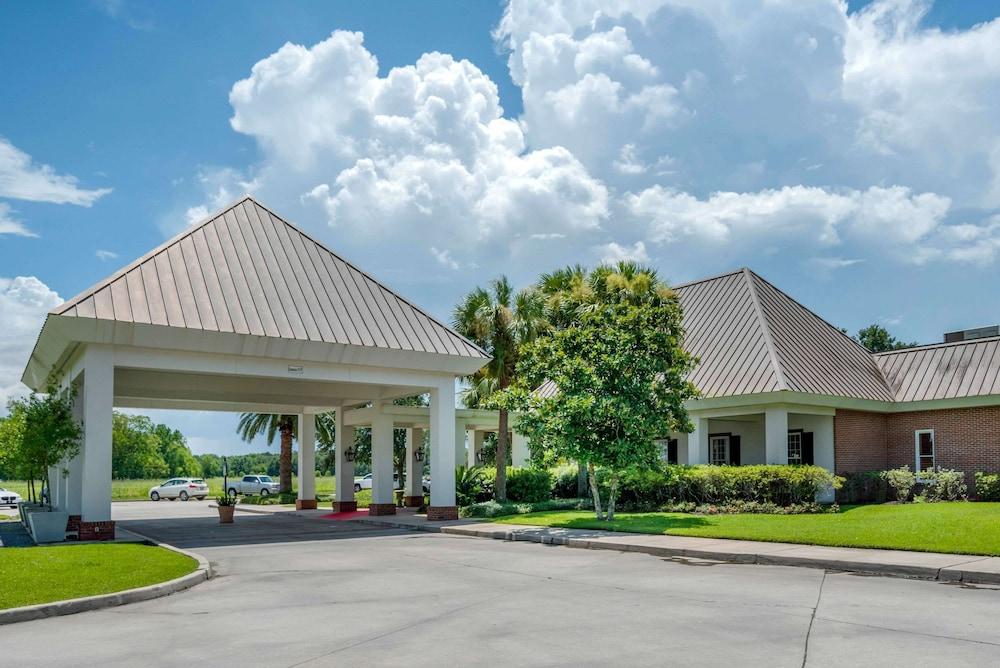 Clarion Inn and Conference Center photo 2