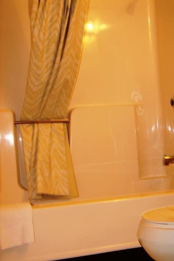 Baxter Inn photo 26