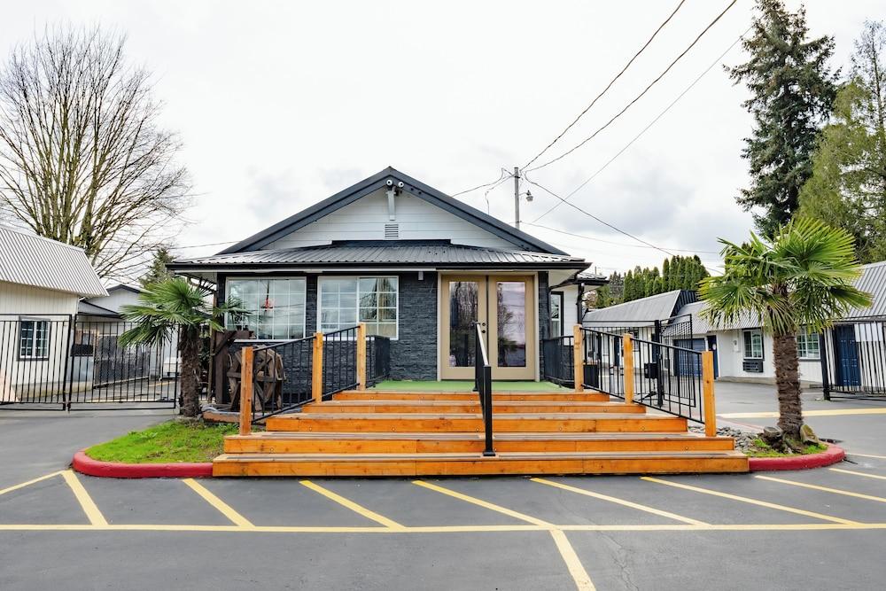 Horseshoe inn photo 14