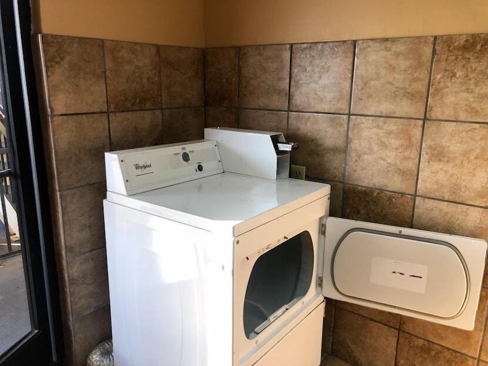 Legacy Inn Sumner photo 4
