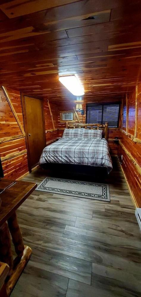 Log Cabin Inn photo 9