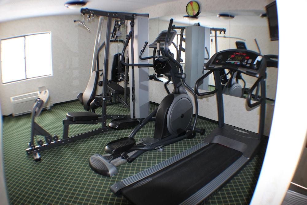 All Seasons Inn & Suites photo 7