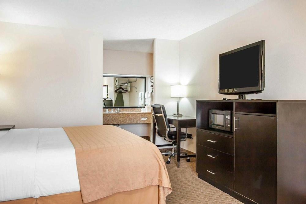 Quality Inn Savannah South photo 27