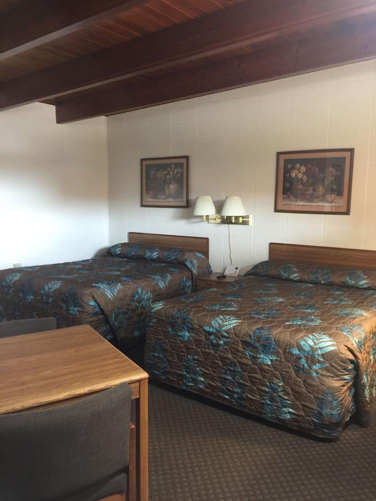 Lazy U Motel photo 31