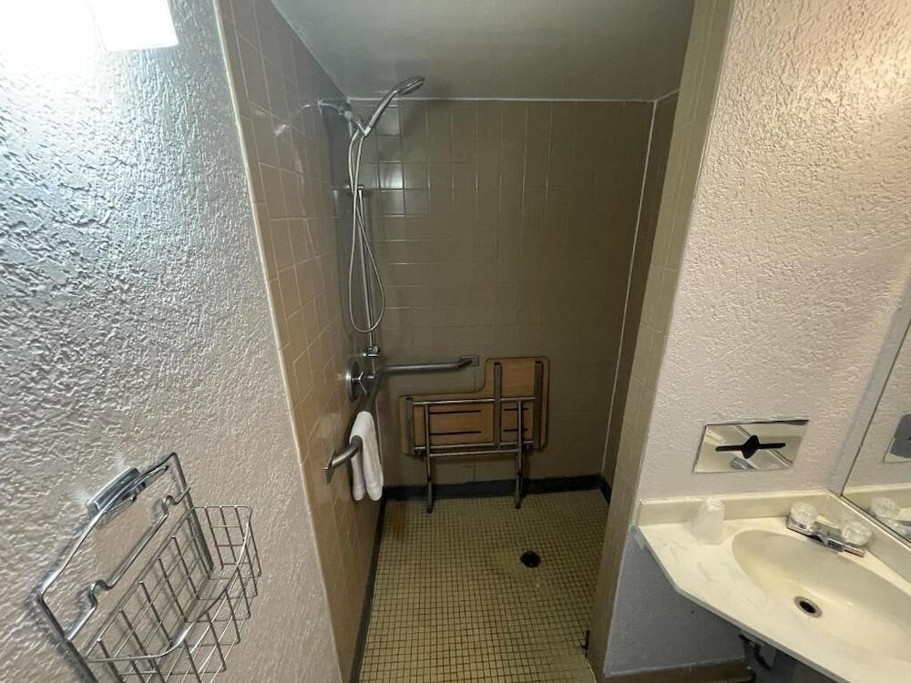 Rodeway Inn Albuquerque West photo 38