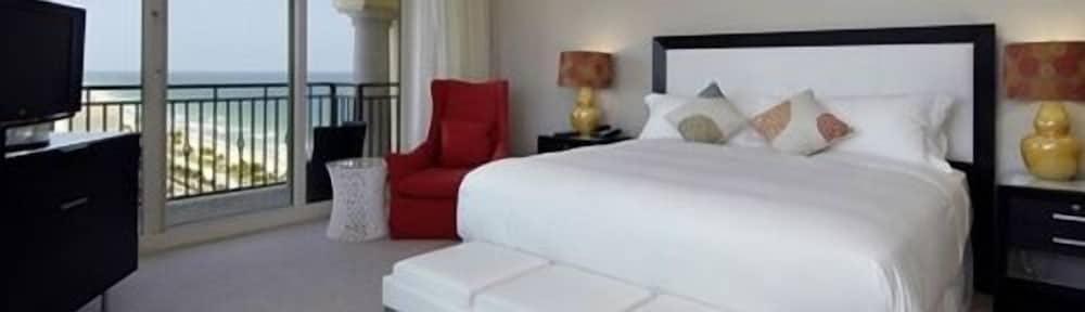 Private Residences at the Atlantic Resort and Spa photo 24