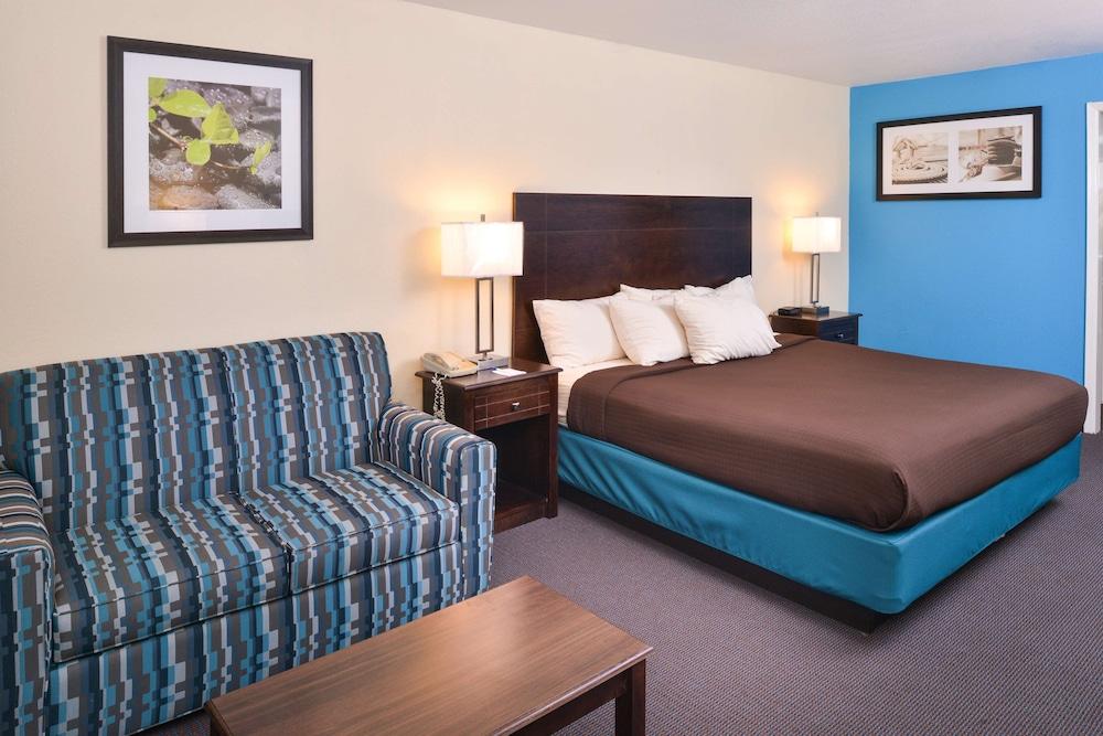 Americas Best Value Inn Batesville photo 5