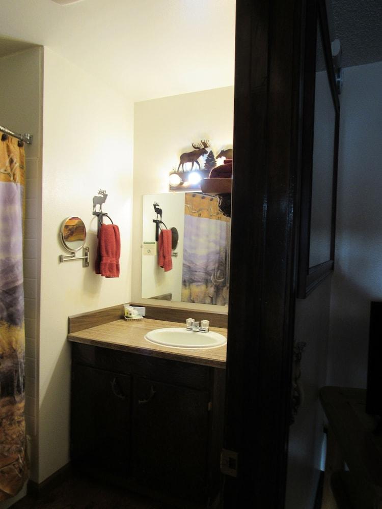 The Woodsman Country Lodge photo 21
