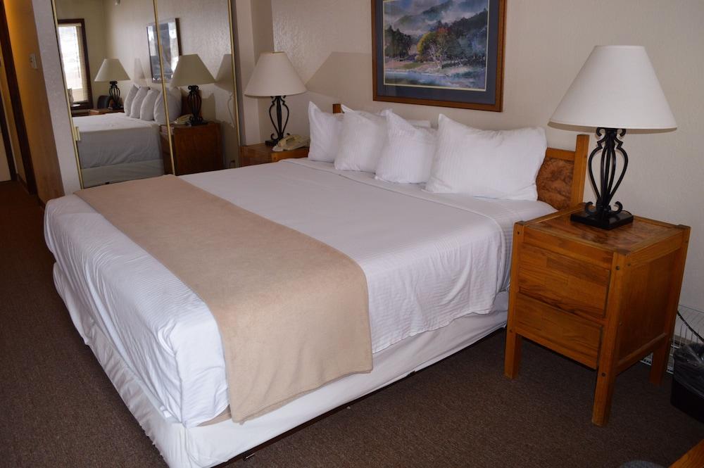 Inn at SilverCreek photo 31