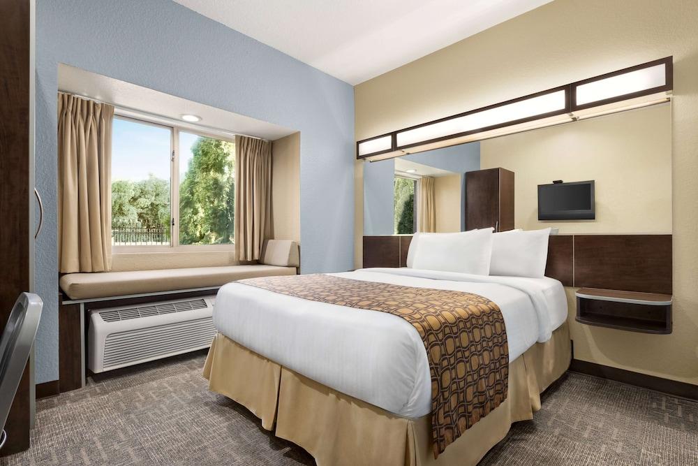 Microtel Inn & Suites by Wyndham Woodstock/Atlanta North photo 18