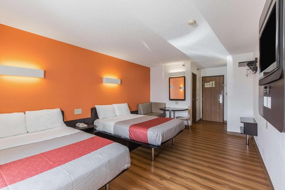 Motel 6 Omaha, NE photo 9