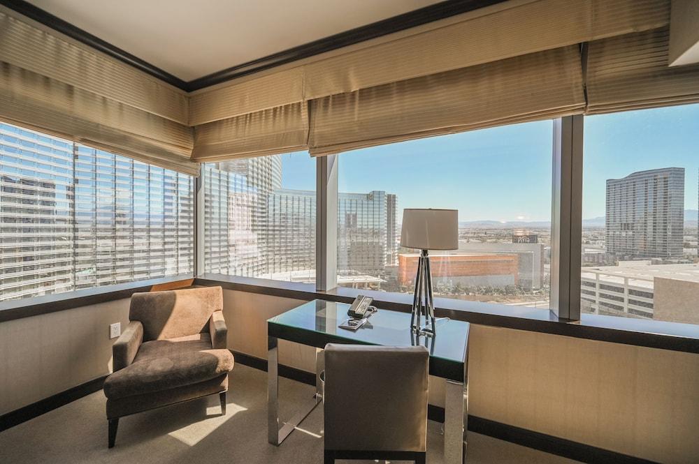 StripViewSuites at Vdara photo 4