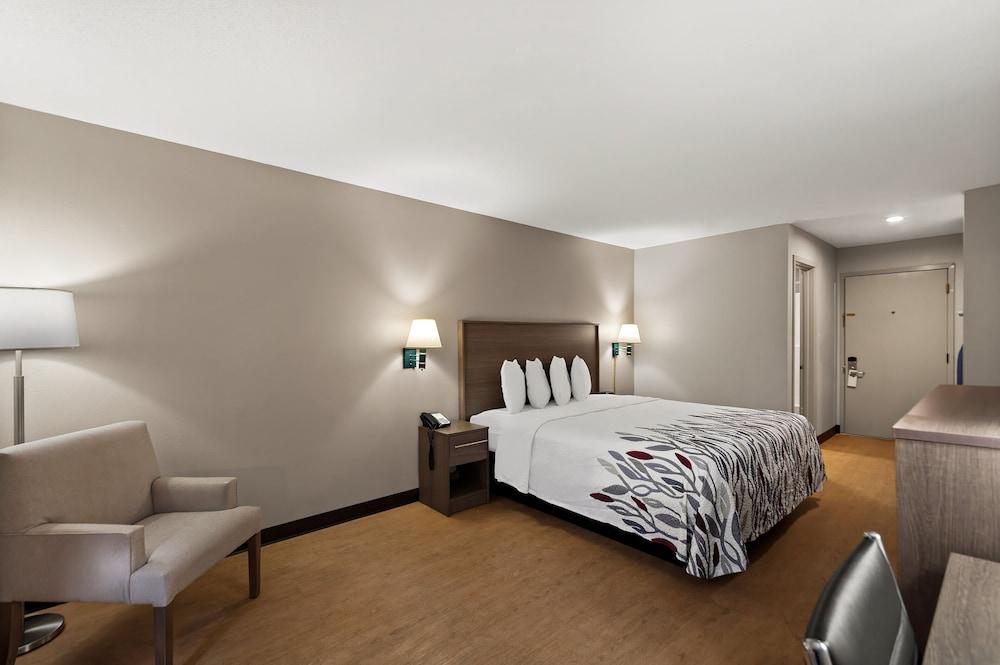 Red Roof Inn Martinsburg photo 12