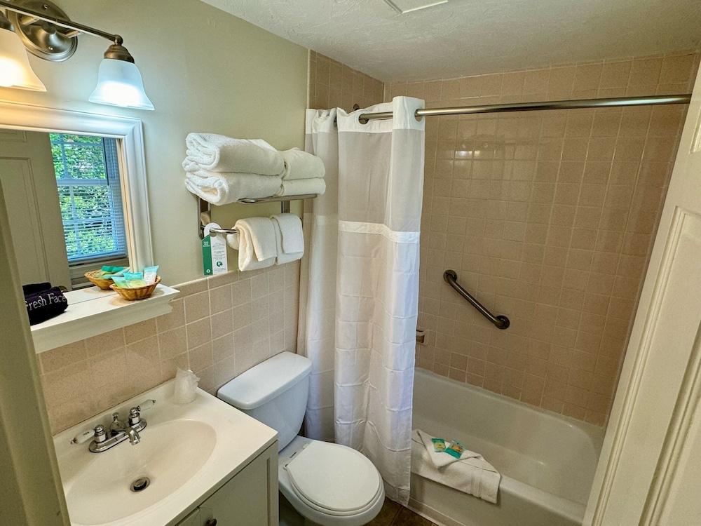 Craigville Beach Inn photo 16