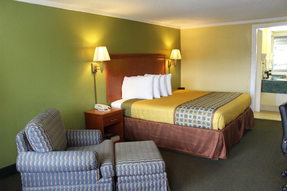 Americas Best Value Inn Conyer photo 26