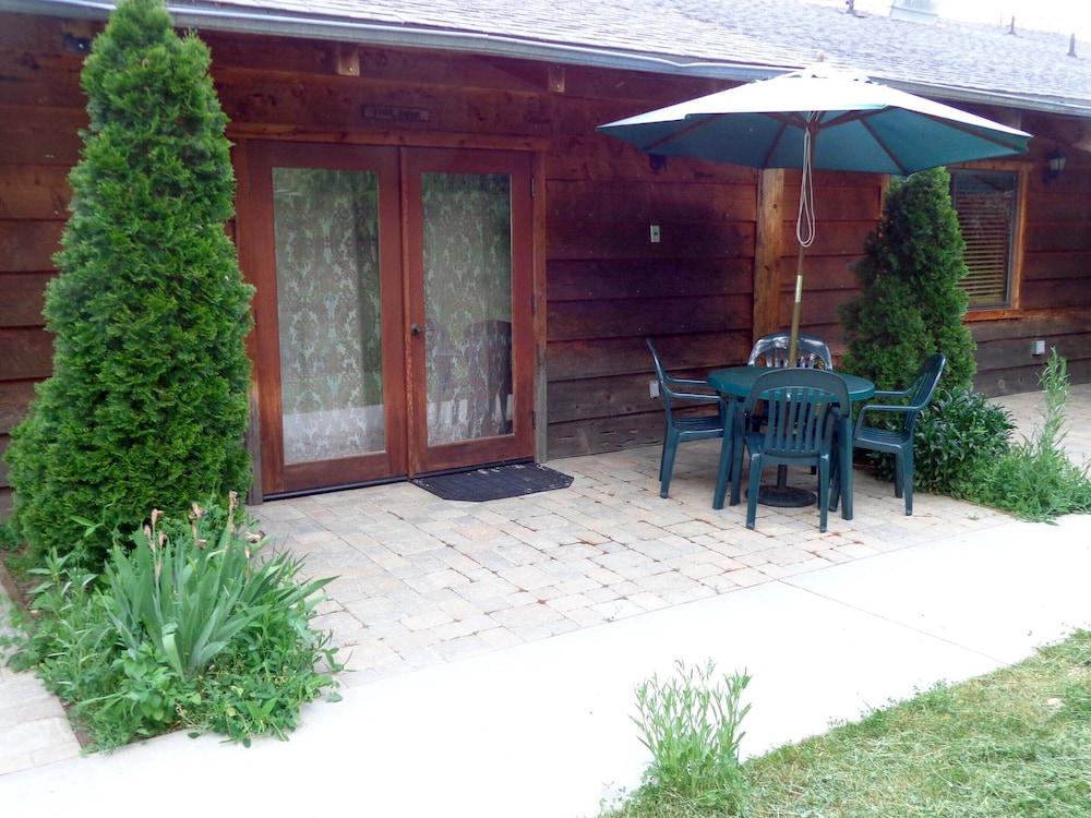Evergreen Haus photo 31