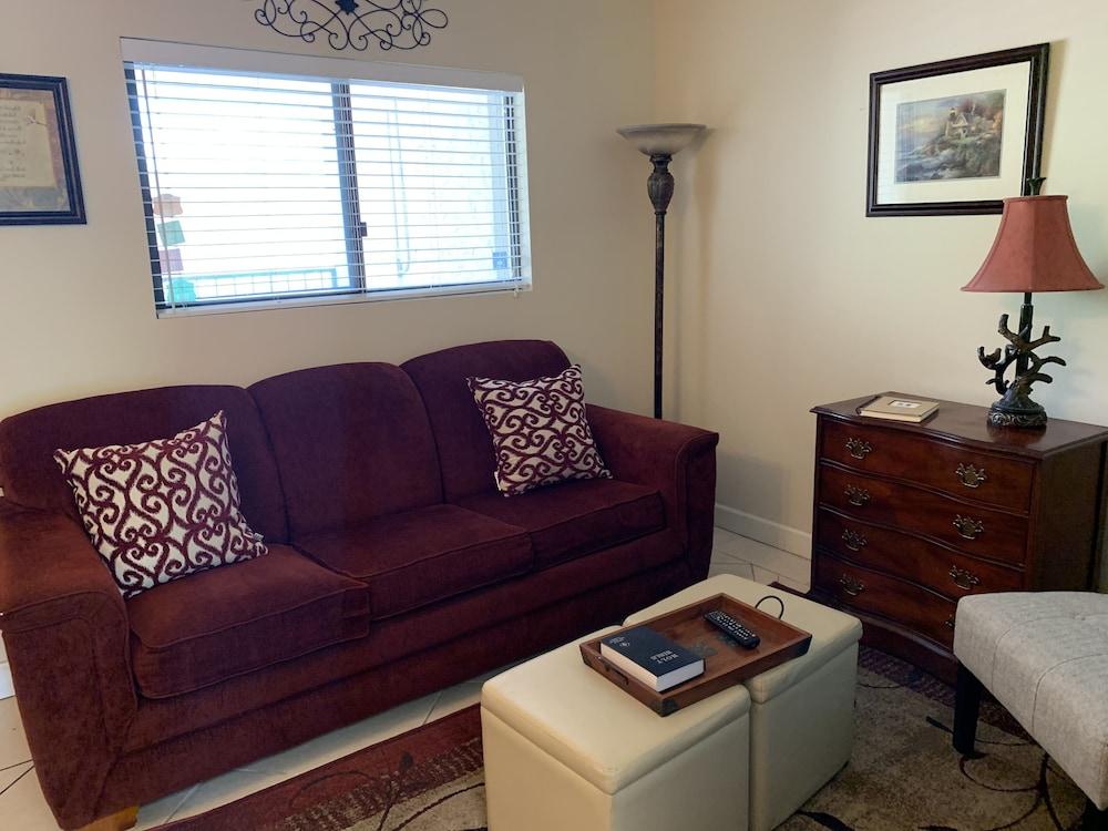 Oak Square Rentals photo 50