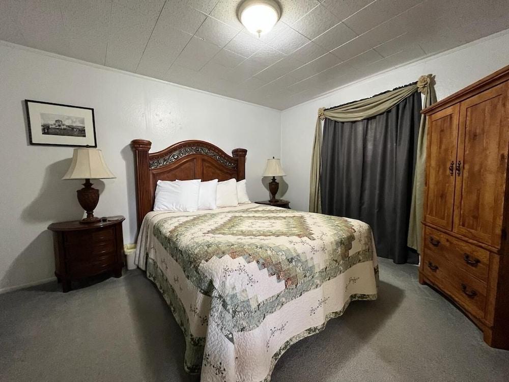 Cascade Motel photo 19