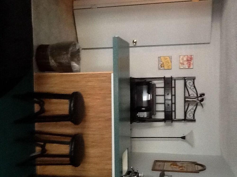 Hillside Cottages photo 2