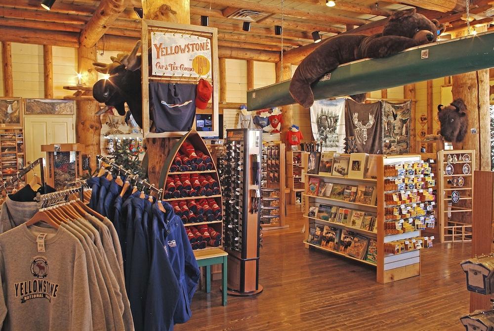 Lake Lodge Cabins - Inside the Park photo 13