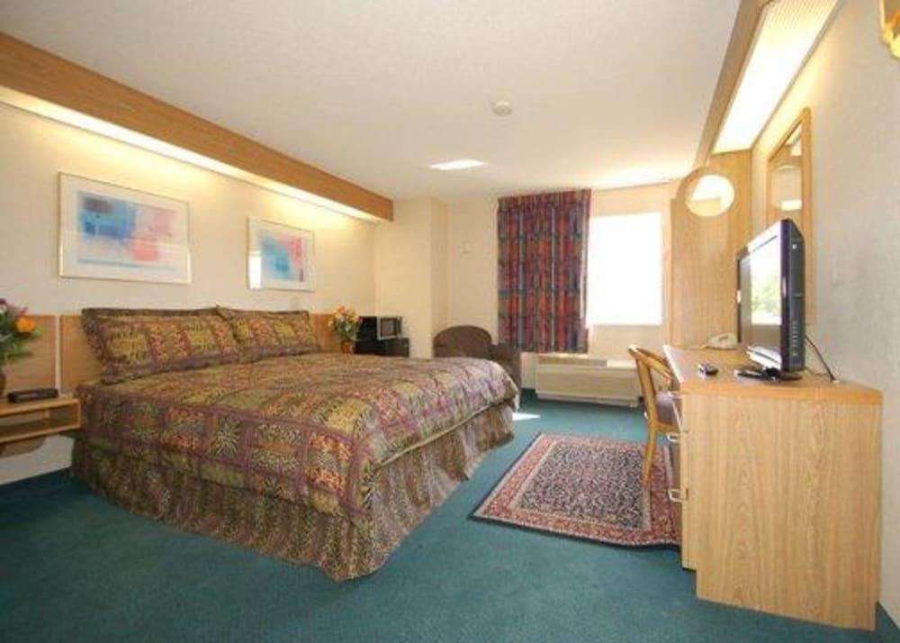 Rodeway Inn Willington North photo 17
