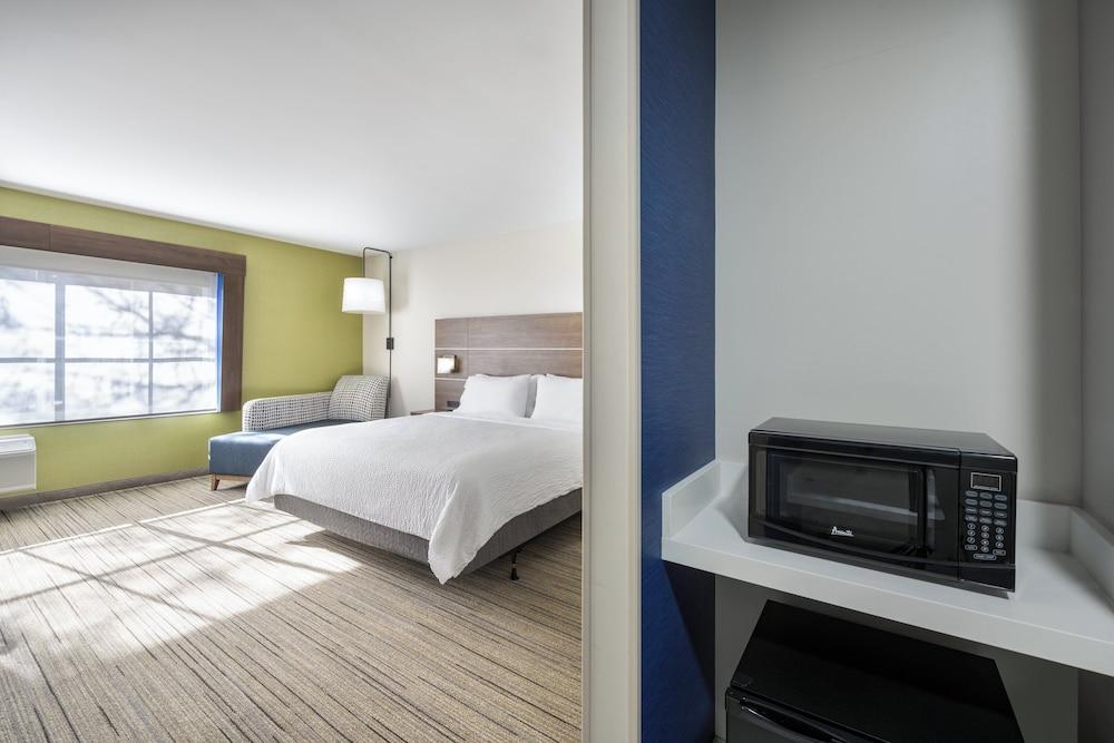 Holiday Inn Express & Suites Phoenix East - Gilbert by IHG photo 13