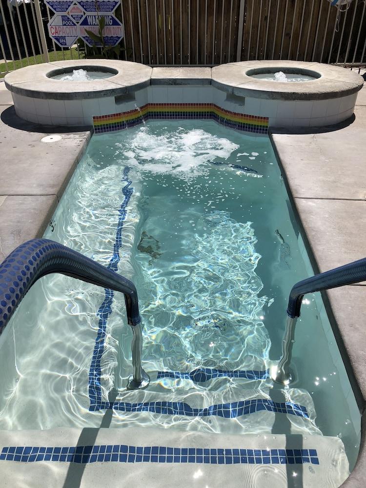 CCBC Resort Hotel - A Gay Men's Resort photo 41