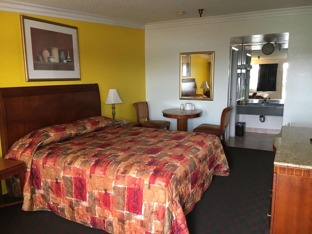 Starlite Motel photo 22
