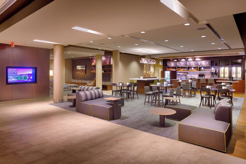 Courtyard Phoenix Mesa Gateway Airport photo 28