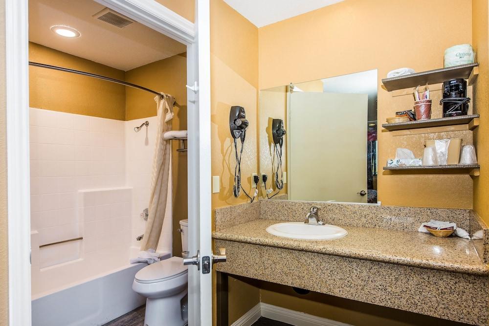 Budget Inn photo 9